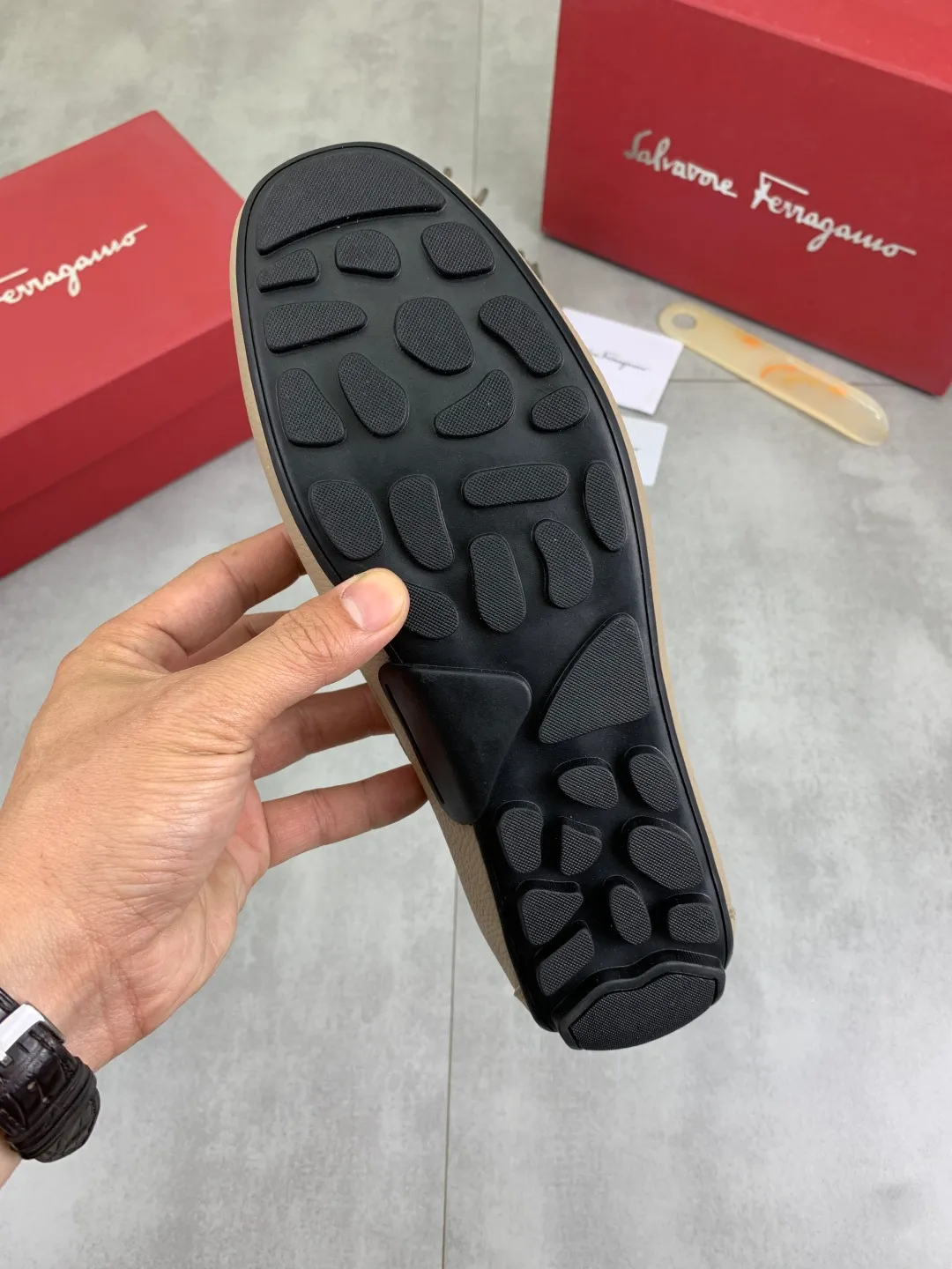 Men's men's shoes 💰P480 New high quality [Ferragamo/Ferragamo] The latest model in the counter Original imported calfskin, imported cowhide lining + original luxury metal buckle + original combination outsole Comparison without pressure Code number: 38-44 (45 customized)